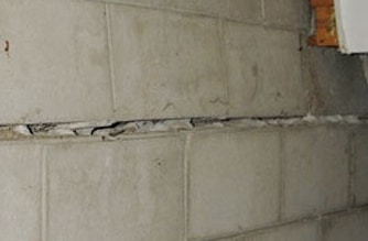 horizontal crack, foundation repair Kansas City, foundation cracks Missouri